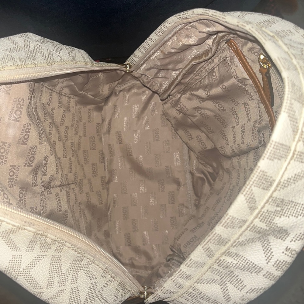 Michael Kors backpack! Barely used - Picture 3 of 3